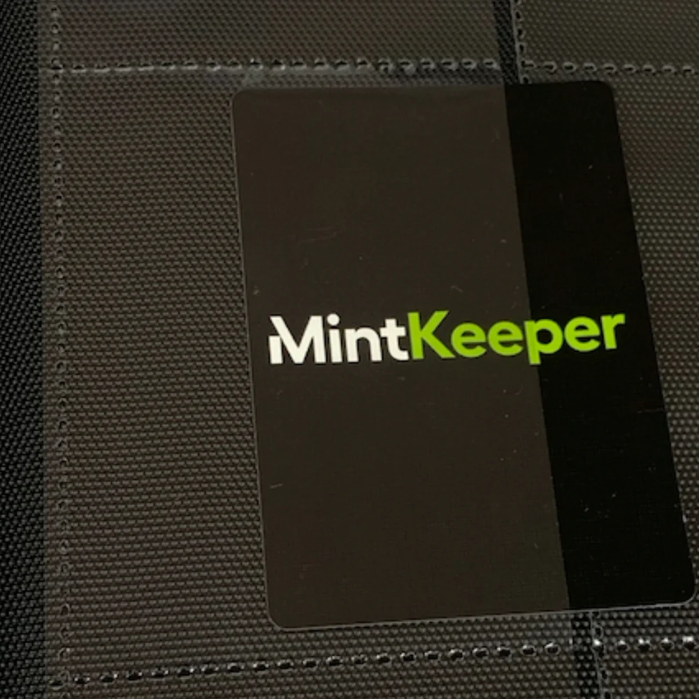 MINTKEEPER SLEEVES